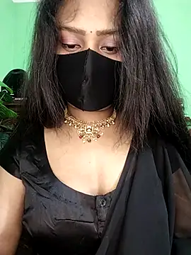 Idhika Paul online show from February 8, 3:43 pm