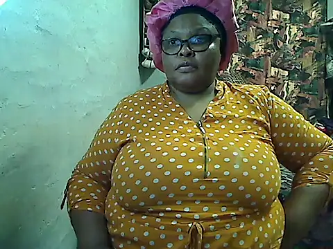 HOTSUGARX5 online show from November 11, 2:45 pm