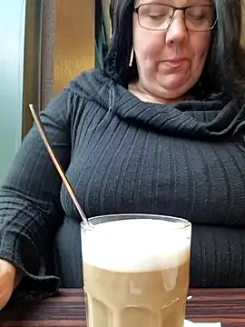 Black Angel24 online show from February 5, 10:41 am