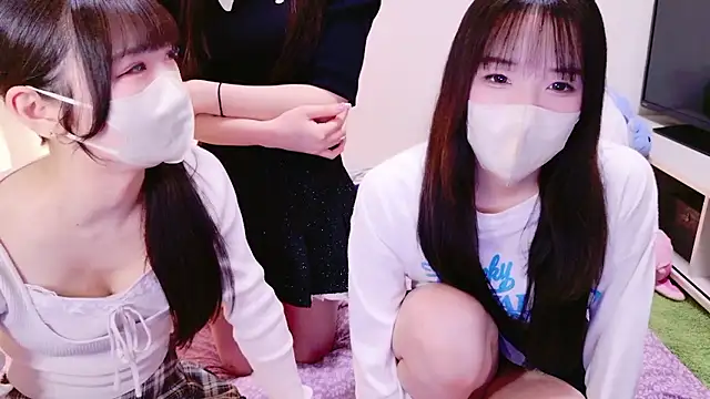 Snapshot of siorin_18 chatting on June 7, 12:21 pm siorin 18 online show from June 7, 12:21 pm