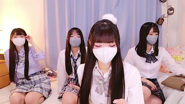 Snapshot of siorin_18 chatting on May 12, 1:17 pm siorin 18 online show from May 12, 1:17 pm