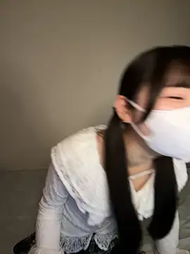 siorin 18 online show from April 12, 1:47 pm