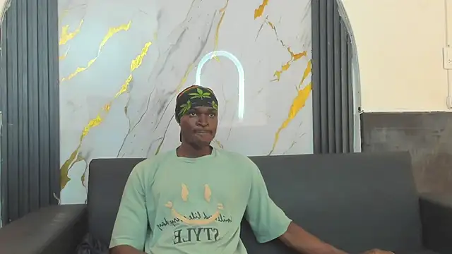 Terrance z online show from December 18, 7:40 pm