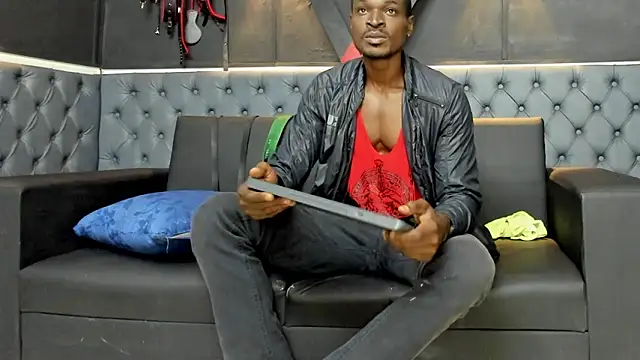 Snapshot of Terrance_z chatting on October 18, 8:22 pm Terrance z online show from October 18, 8:22 pm