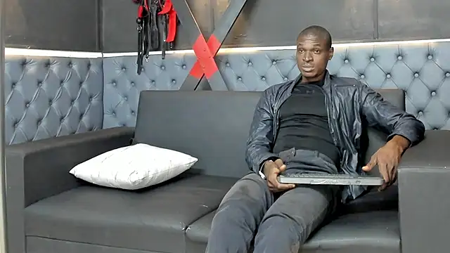 Snapshot of Terrance_z chatting on October 1, 8:13 pm Terrance z online show from October 1, 8:13 pm
