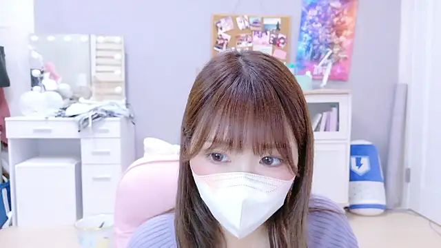 Yui-Ch online show from September 19, 11:25 am