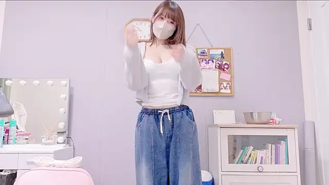 Yui-Ch online show from March 13, 11:51 am