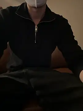 Snapshot of -mirai- chatting on December 16, 8:51 am -mirai- online show from December 16, 8:51 am