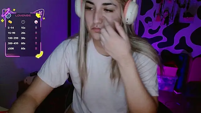 hi elora online show from April 1, 12:35 am