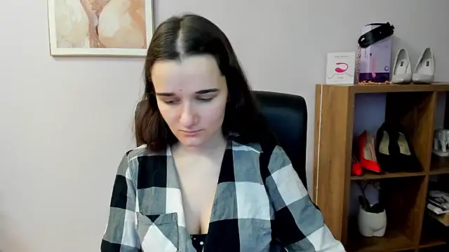 KateDelight online show from March 8, 7:44 am