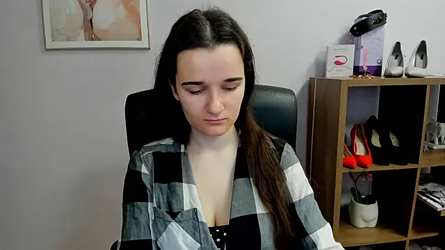 KateDelight online show from March 14, 7:58 am