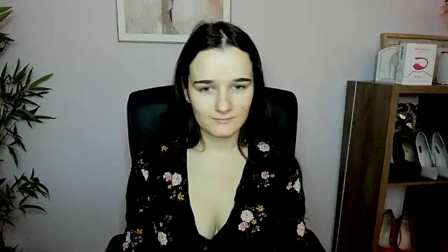 Snapshot of KateDelight chatting on February 8, 7:37 am KateDelight online show from February 8, 7:37 am