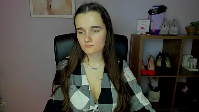 KateDelight online show from December 20, 7:44 am