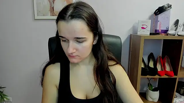 KateDelight online show from November 8, 7:45 am