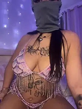 Snapshot of kamila_french chatting on December 14, 9:53 pm kamila french online show from December 14, 9:53 pm