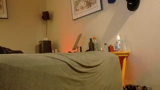 Armyexhibitionistvet online show from March 7, 2:55 pm