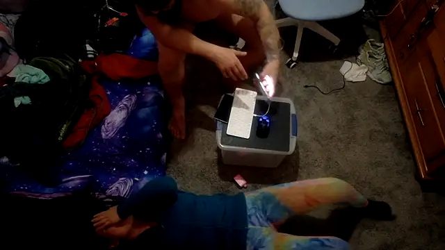 Armyexhibitionistvet online show from April 14, 8:30 am