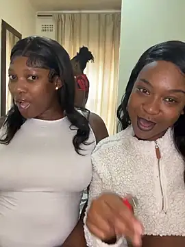 Snapshot of THEBUTTERNUT chatting on March 4, 2:58 pm THEBUTTERNUT online show from March 4, 2:58 pm