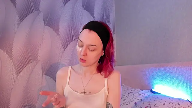 Snapshot of CrystalRey chatting on March 21, 5:21 am CrystalRey online show from March 21, 5:21 am