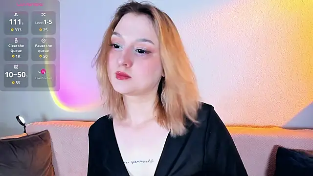 Snapshot of CrystalRey chatting on February 24, 5:30 am CrystalRey online show from February 24, 5:30 am