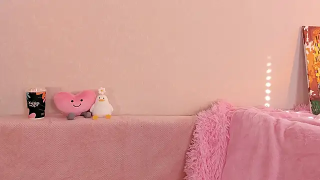 Snapshot of CrystalRey chatting on February 10, 5:03 am CrystalRey online show from February 10, 5:03 am