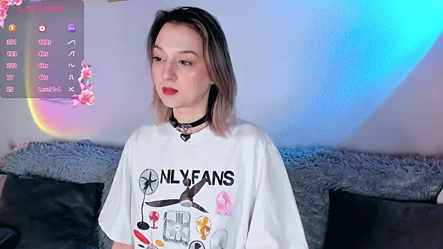 Snapshot of CrystalRey chatting on October 9, 6:47 am CrystalRey online show from October 9, 6:47 am