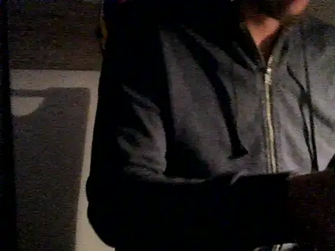 Snapshot of prcalek19 chatting on October 17, 3:58 pm prcalek19 online show from October 17, 3:58 pm