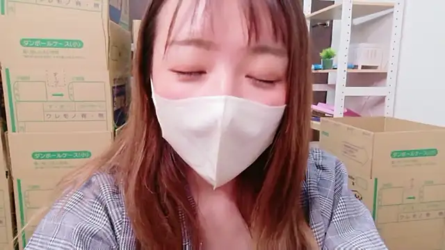 Snapshot of ayu_yu_xo chatting on May 15, 1:20 pm ayu yu xo online show from May 15, 1:20 pm