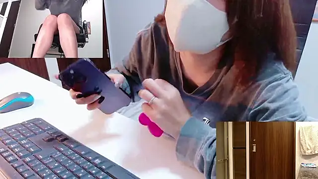 Snapshot of ayu_yu_xo chatting on November 4, 12:31 pm ayu yu xo online show from November 4, 12:31 pm