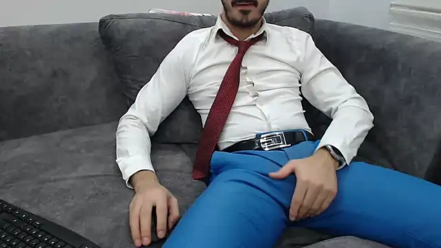 Naughtb0y online show from January 5, 6:55 pm