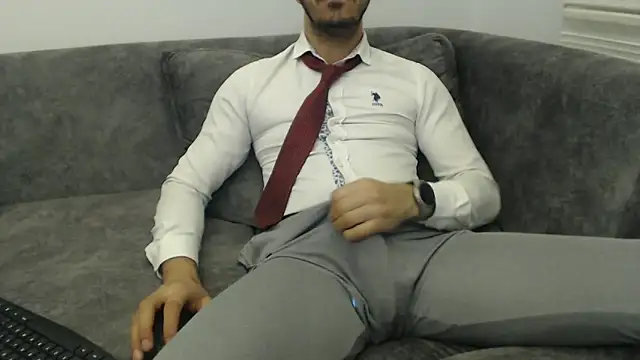 Naughtb0y online show from May 3, 11:30 pm