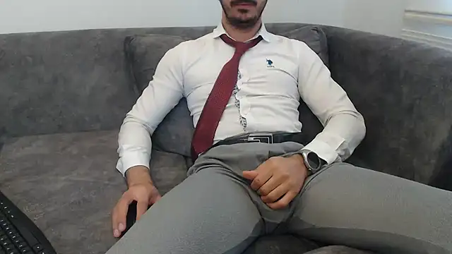 Naughtb0y online show from May 3, 11:26 am