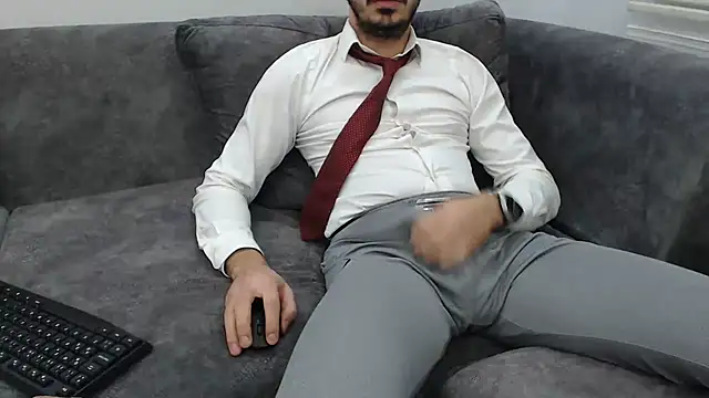 Naughtb0y online show from January 9, 11:44 pm