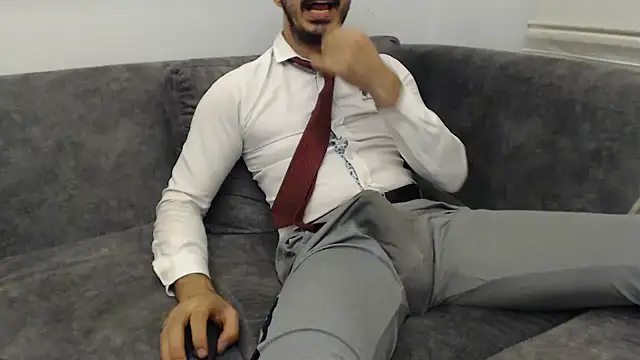 Snapshot of Naughtb0y chatting on July 10, 10:43 pm Naughtb0y online show from July 10, 10:43 pm