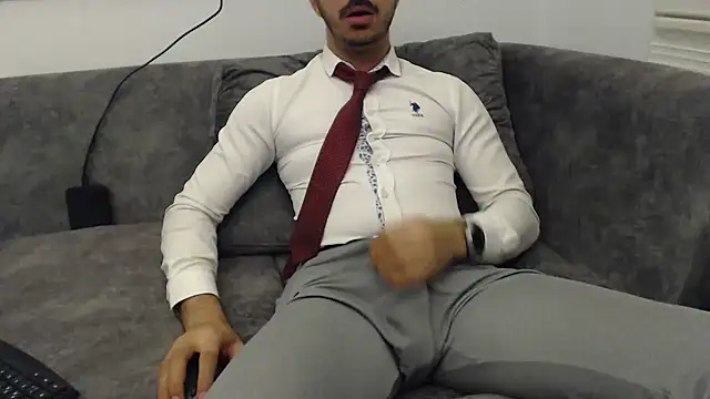 Naughtb0y online show from May 14, 6:49 pm