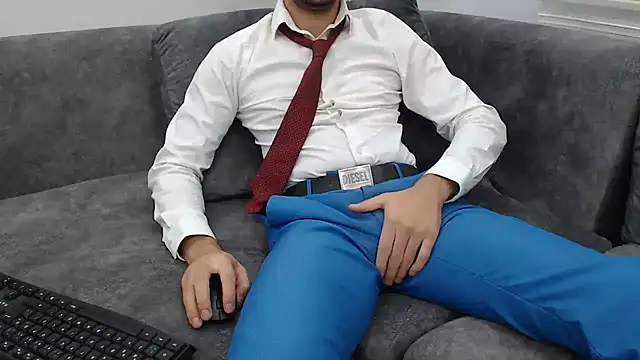 Naughtb0y online show from November 30, 11:27 pm