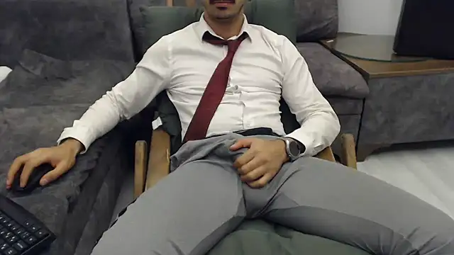 Naughtb0y online show from May 24, 11:15 pm