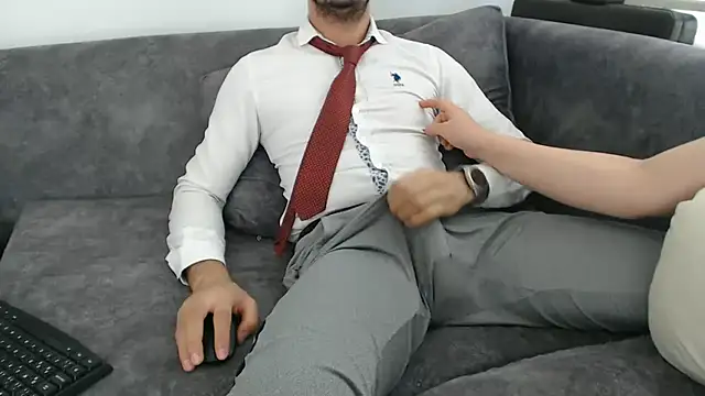 Snapshot of Naughtb0y chatting on June 8, 11:44 am Naughtb0y online show from June 8, 11:44 am