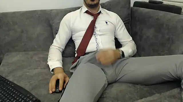 Snapshot of Naughtb0y chatting on June 4, 10:47 pm Naughtb0y online show from June 4, 10:47 pm