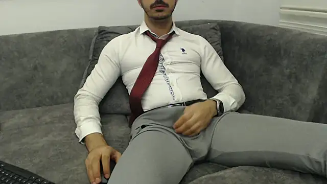 Naughtb0y online show from May 15, 9:46 pm