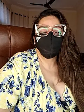 SEXY-Sardarni online show from April 13, 8:18 am