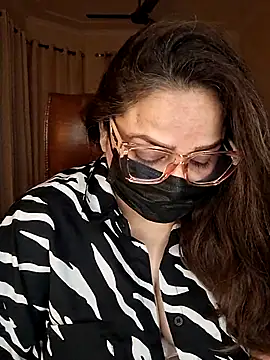 SEXY-Sardarni online show from January 12, 3:30 pm