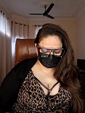 SEXY-Sardarni online show from January 7, 8:30 am