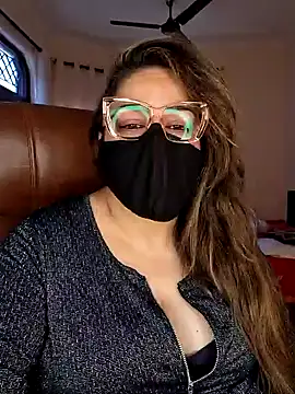 Snapshot of SEXY-Sardarni chatting on February 9, 6:11 am SEXY-Sardarni online show from February 9, 6:11 am