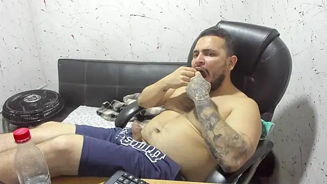 Snapshot of _ace_ventura chatting on November 3, 4:17 am ace ventura online show from November 3, 4:17 am