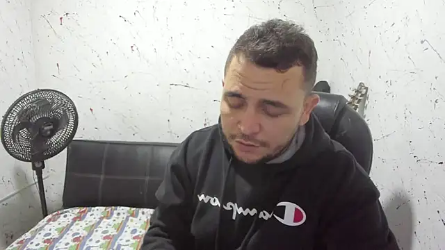  ace ventura online show from December 21, 3:52 am