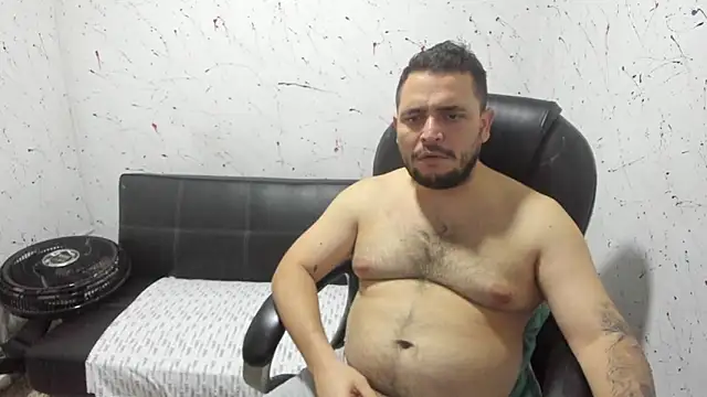 Snapshot of _ace_ventura chatting on October 31, 2:52 am ace ventura online show from October 31, 2:52 am