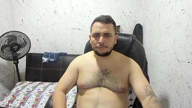 Snapshot of _ace_ventura chatting on December 14, 5:35 am ace ventura online show from December 14, 5:35 am