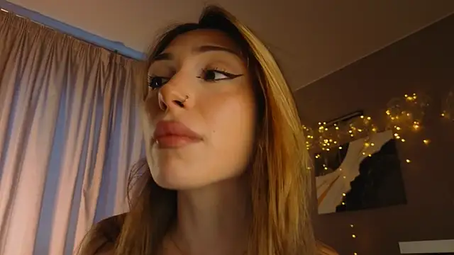 mollyyank online show from December 4, 11:31 am