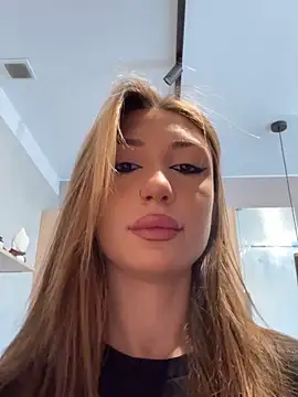 mollyyank online show from October 18, 9:33 am